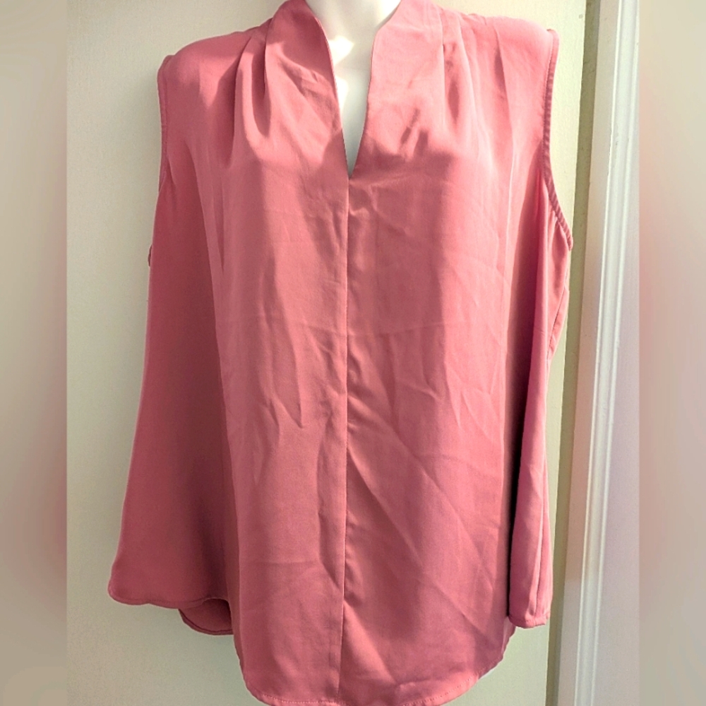Le Chateau Elegant Pink Sleeveless Blouse. Xl. Preloved.